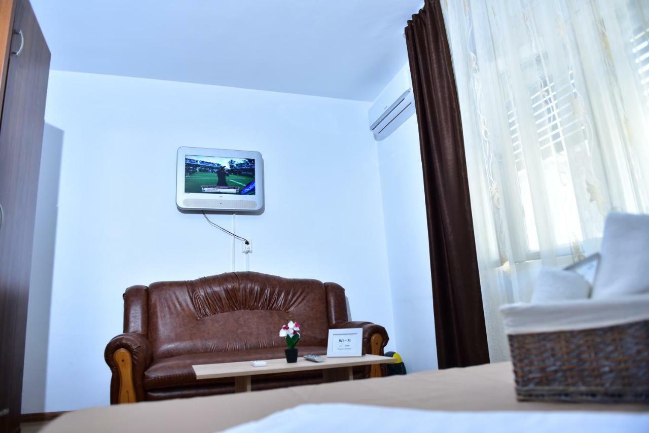 Vila Arjana Orsova Bagian luar foto