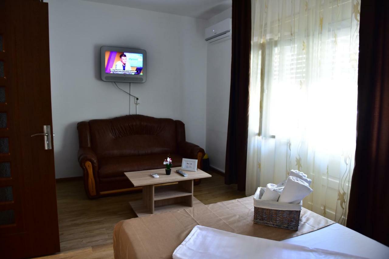 Vila Arjana Orsova Bagian luar foto