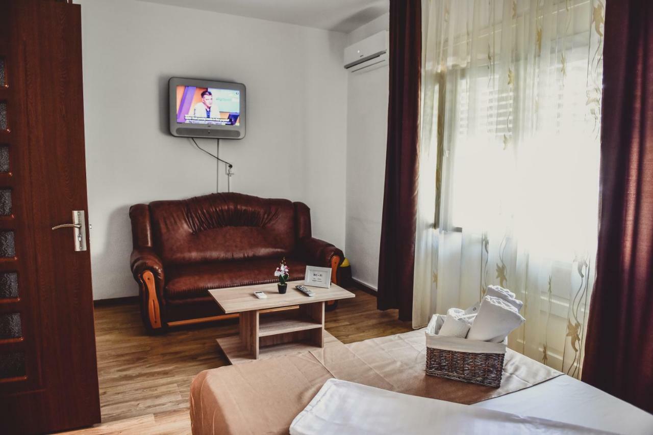 Vila Arjana Orsova Bagian luar foto